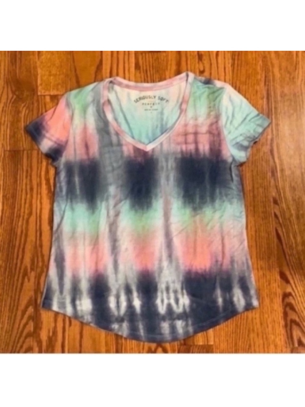 NWOT Aeropostale Short Sleeve Seriously Soft Perfect V Tee- Tie Dye, Size Small